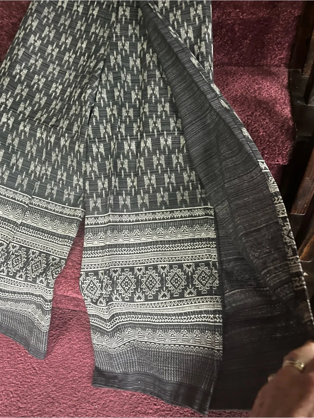 Black and White Geometric Pattern Wide-Leg Pants - Picture 2 of 12